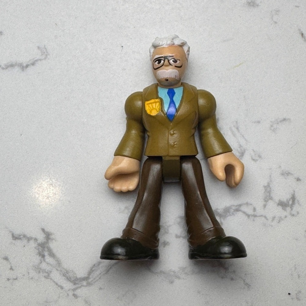 Fisher Price Imaginext DC Super Friends Commissioner Gordon Action Figure Brown